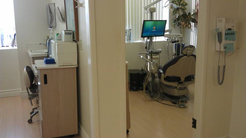 Santa Monica Connecticut General Porcelain Veneers Dentist